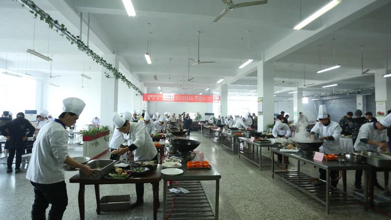 商场餐饮加盟品牌，如何挑选适合自己的？**
